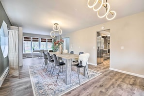 House (5 Bedrooms) | Interior