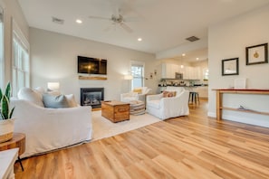 Cottage (2 Bedrooms) | Front of property - Stylish Arundel Cottage, 6 Mi to Dock Square! (Kennebunkport)