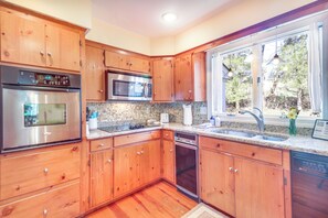 House (3 Bedrooms) | Interior - Rural and Spacious Virginia Home on ~ 2 Acres! (Orange)