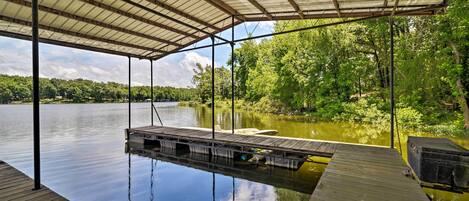 House (4 Bedrooms) | Front of property