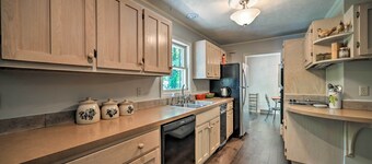 Waterfront Lake Barkley Home w/ Deck & Fire Pit!