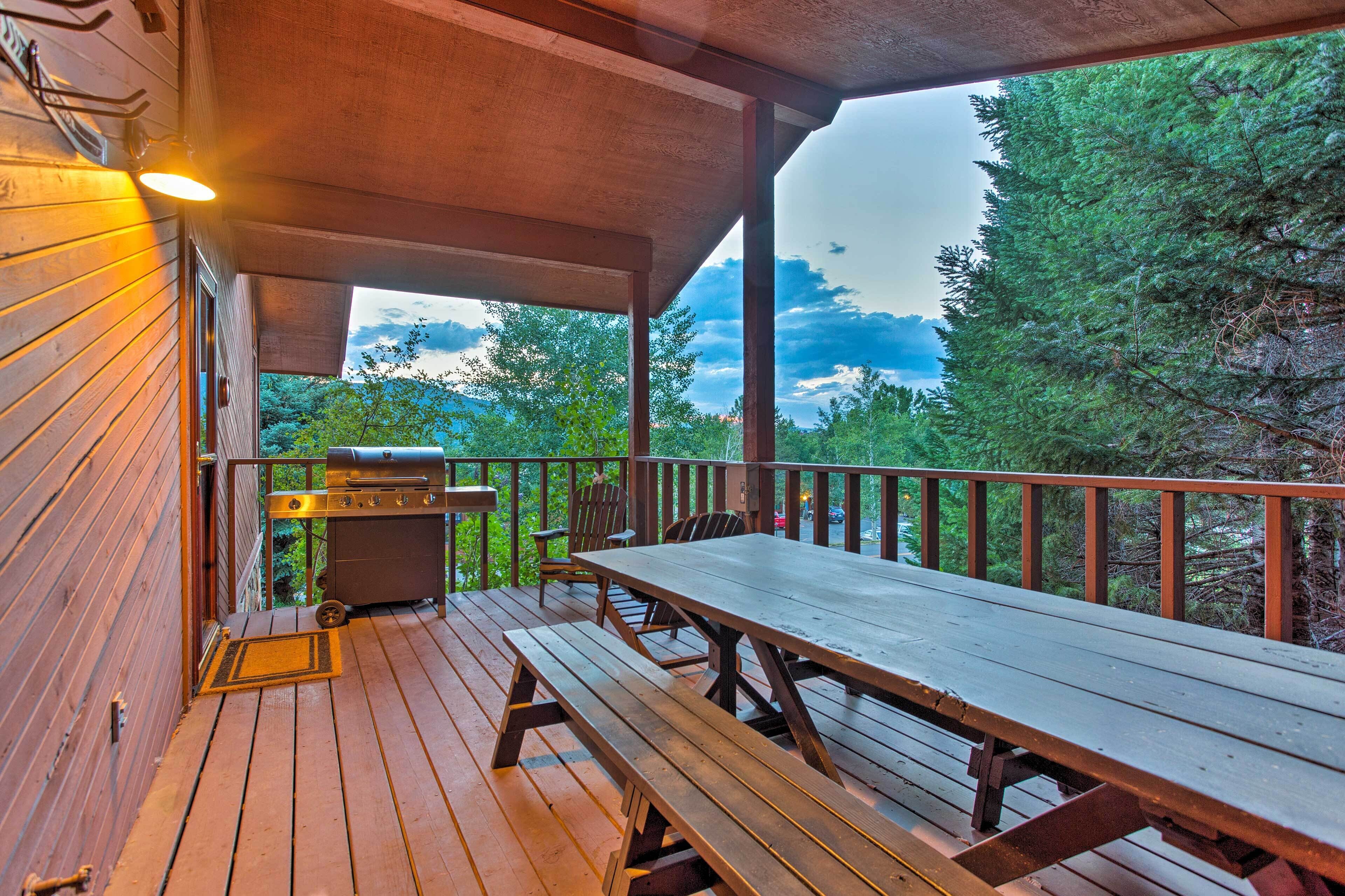 Steamboat Springs Condo w/ Deck < 1 Mile to Lifts!
