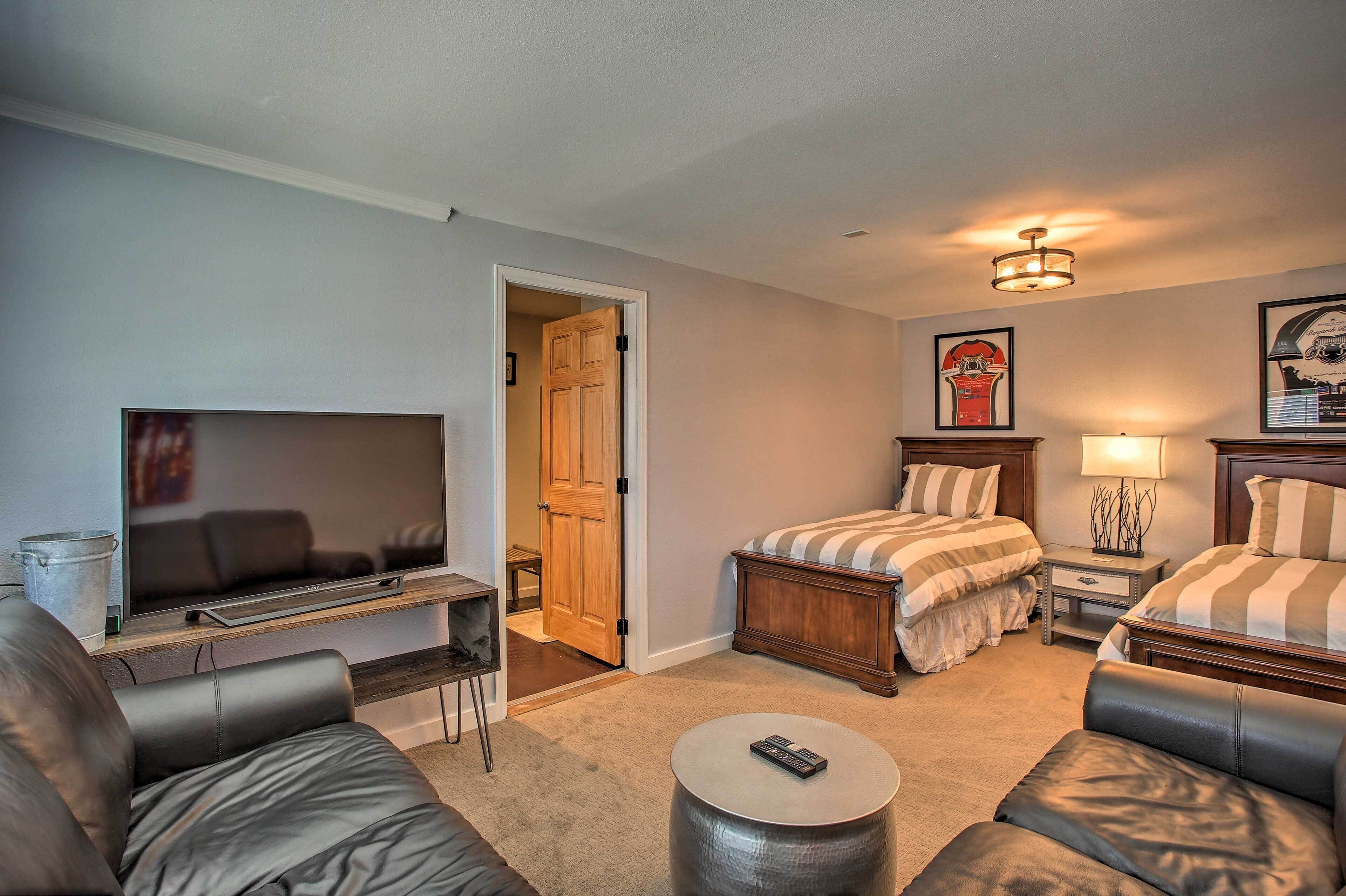 Steamboat Springs Condo w/ Deck < 1 Mile to Lifts!