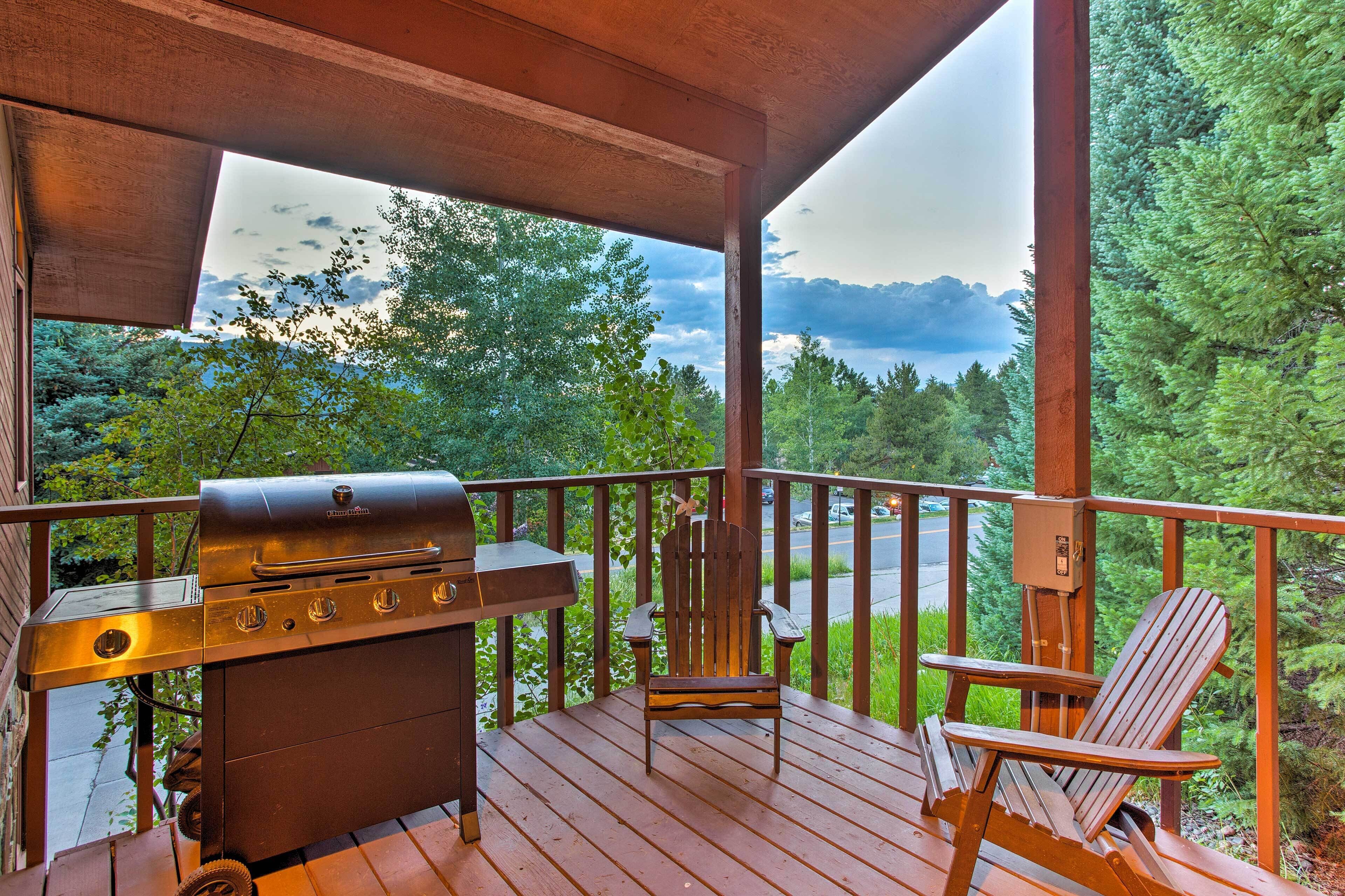Steamboat Springs Condo w/ Deck < 1 Mile to Lifts!