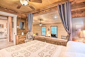 House (2 Bedrooms) | Interior - Updated Cabin w/ Porch, Mins to Cossatot River (Wickes)