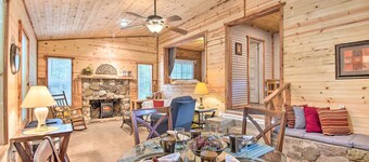 Updated Cabin w/ Porch, Mins to Cossatot River