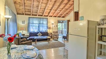 Rumah (2 Bedrooms) | Interior