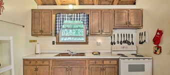 'the Den' Raymond Home w/ 200 Feet of Sandy Beach!