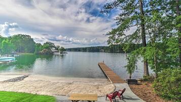 Rumah (2 Bedrooms) | Interior