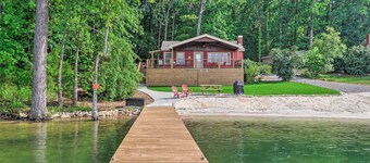 Waterfront Lake Martin Home w/ Grill & Beach!