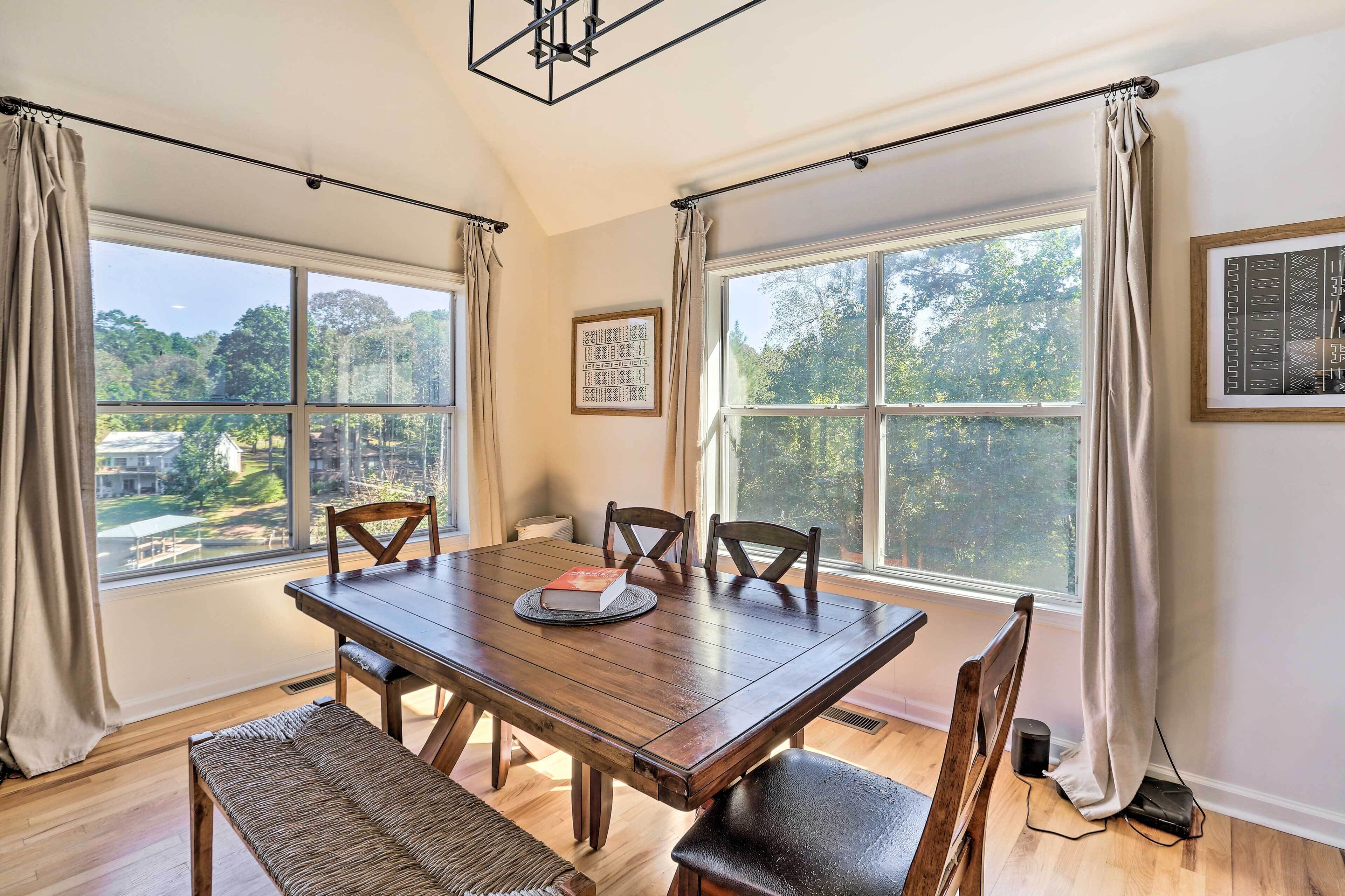 Waterfront Lake Martin Home w/ Private Dock & View