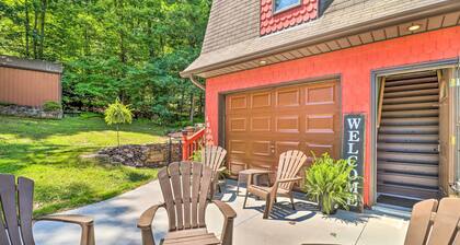 Tamaqua Apartment w/ Fire Pit & Gas Grill!