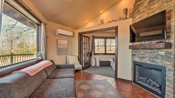 House (1 Bedroom) | Interior