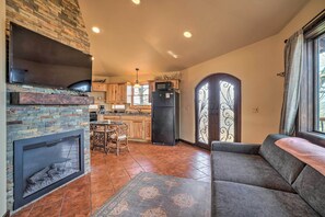 House (1 Bedroom) | Interior