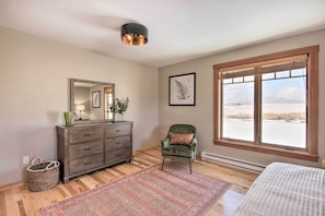 House (5 Bedrooms) | Interior