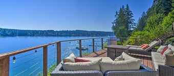 Waterfront Gig Harbor Home w/ Furnished Deck