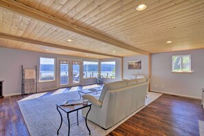 House (2 Bedrooms) | Interior - Waterfront Gig Harbor Home w/ Furnished Deck (Gig Harbor)
