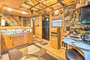 House (1 Bedroom) | Interior