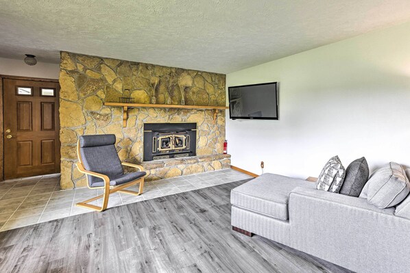 Interior - Stunning Wisconsin Retreat on Active Farm! (Arena)