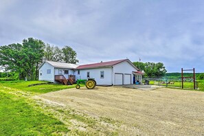 Interior - Stunning Wisconsin Retreat on Active Farm! (Arena)