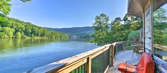 Tenn River Cabin w/ Hot Tub - 10 Mi to Chattanooga