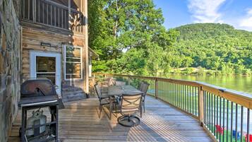 House (6 Bedrooms) | Front of property