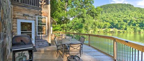 House (6 Bedrooms) | Front of property