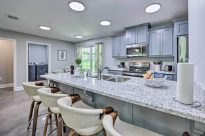 House (3 Bedrooms) | Interior - Stunning Avinger Retreat on Lake O' the Pines (Avinger)