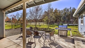 House (3 Bedrooms) | Interior - Updated Cottonwood Home w/ Patio & Fire Pit! (Cottonwood)