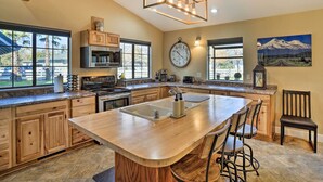 House (3 Bedrooms) | Interior - Updated Cottonwood Home w/ Patio & Fire Pit! (Cottonwood)