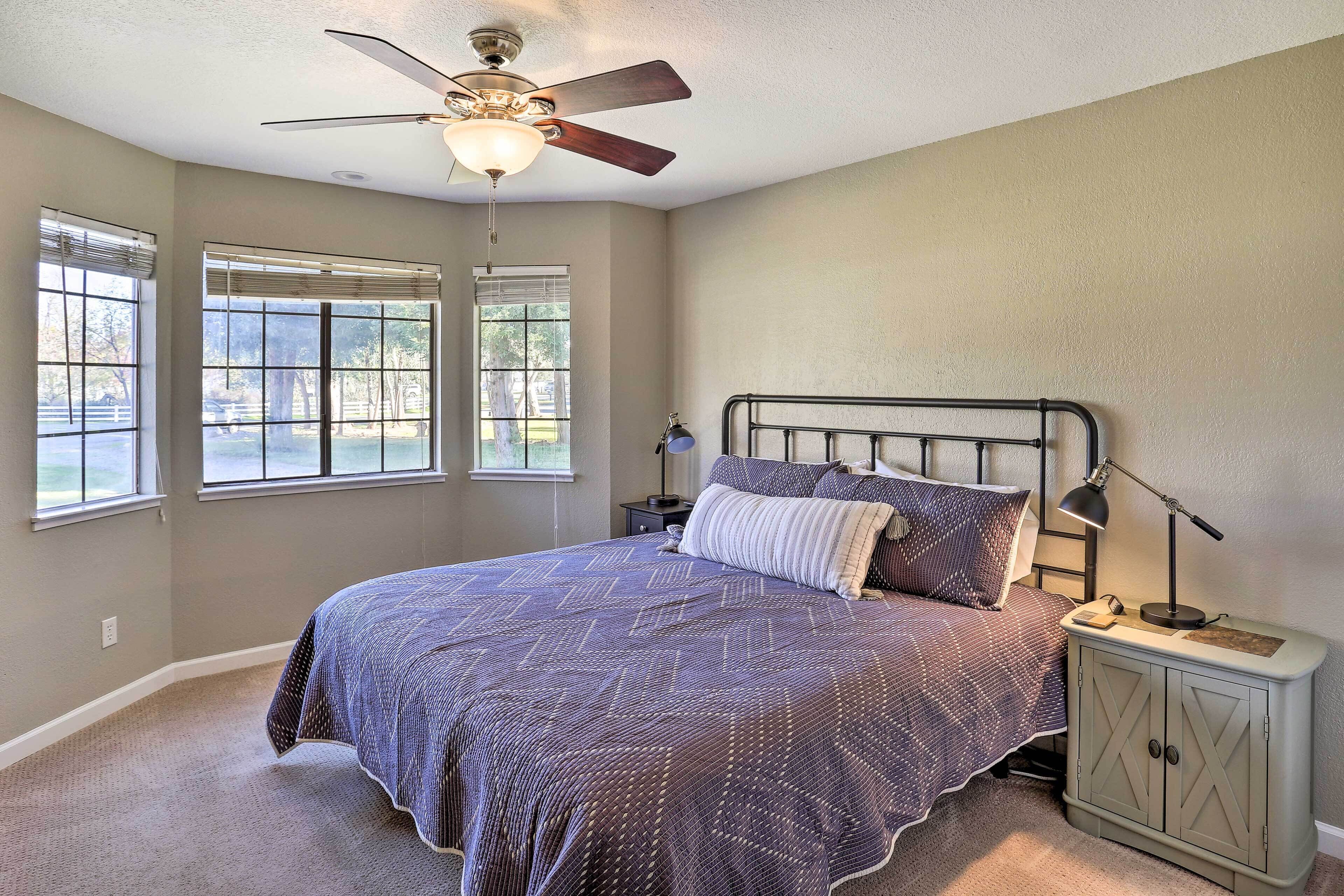 House (3 Bedrooms) | Interior