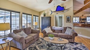 House (3 Bedrooms) | Interior - Updated Cottonwood Home w/ Patio & Fire Pit! (Cottonwood)