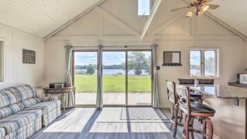 House (2 Bedrooms) | Front of property