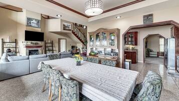 House (Multiple Bedrooms) | Interior