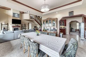 Rumah (Multiple Bedrooms) | Interior