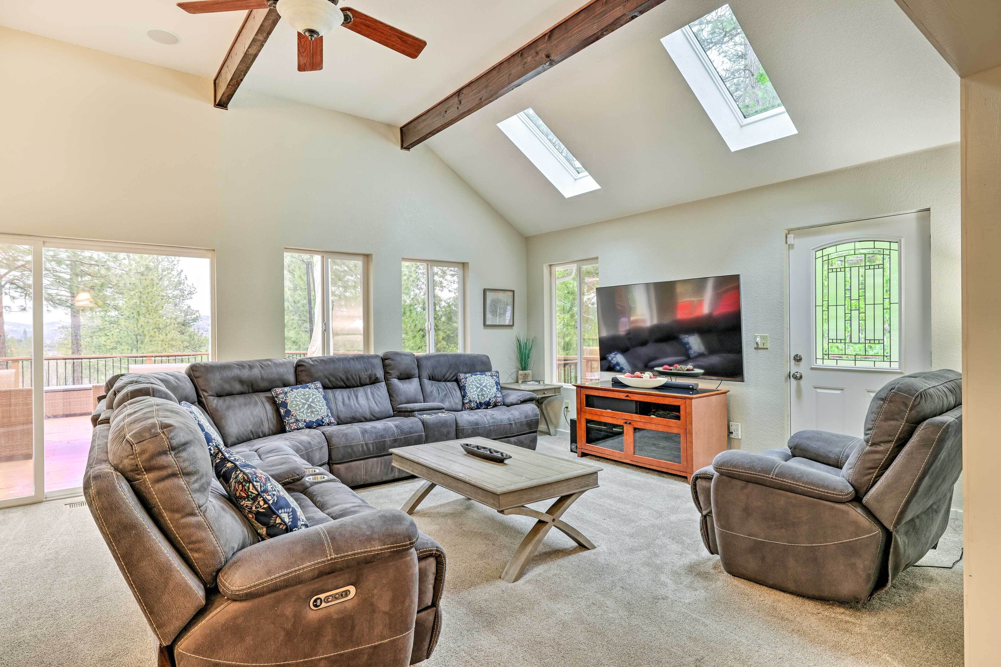 The Valley View: Pine Mountain Lake Cabin