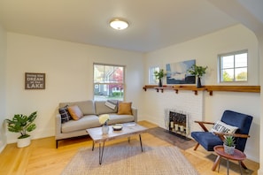 TV - Indiana Vacation Rental - Walk to Syracuse Lake! (Syracuse)