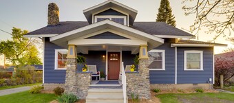 Indiana Vacation Rental - Walk to Syracuse Lake!