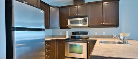 Køleskab, mikrobølgeovn, ovn, opvaskemaskine