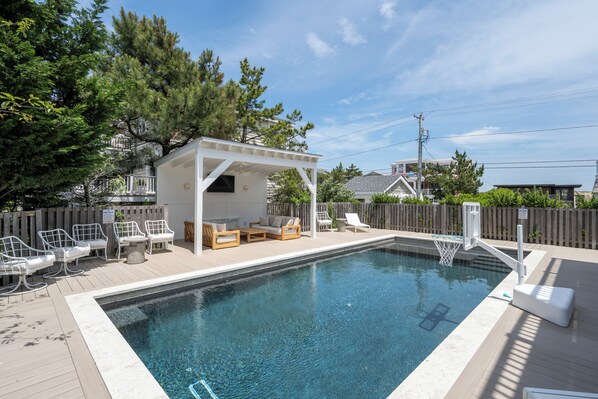 Outdoor pool, a heated pool