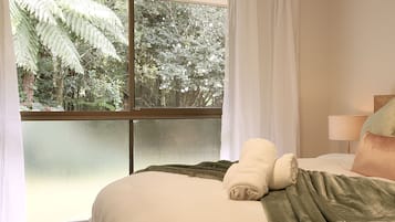 Comfort House | Free WiFi, bed sheets