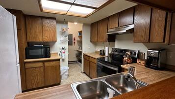 冰箱、微波炉、烤箱、茶具/咖啡用具