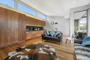 Living area - Serenity in Central Maleny (Maleny)