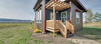 Beautiful Ranch Cottage - 45 Mi to Yellowstone NP!