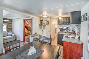 Cottage (2 Bedrooms) | Interior