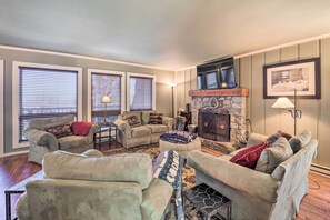Apartment (3 Bedrooms) | Interior - Beech Mountain Retreat w/ Decks & Mountain Views! (Banner Elk)