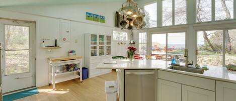 Cottage (2 Bedrooms) | Interior