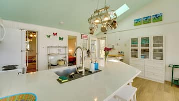 Cottage (2 Bedrooms) | Interior