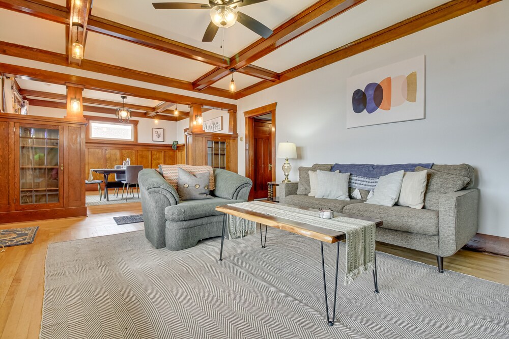 Classic Butte Vacation Rental w/ Mountain Views!