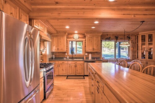 Brookings Vacation Rental Lodge on 88 Acres!